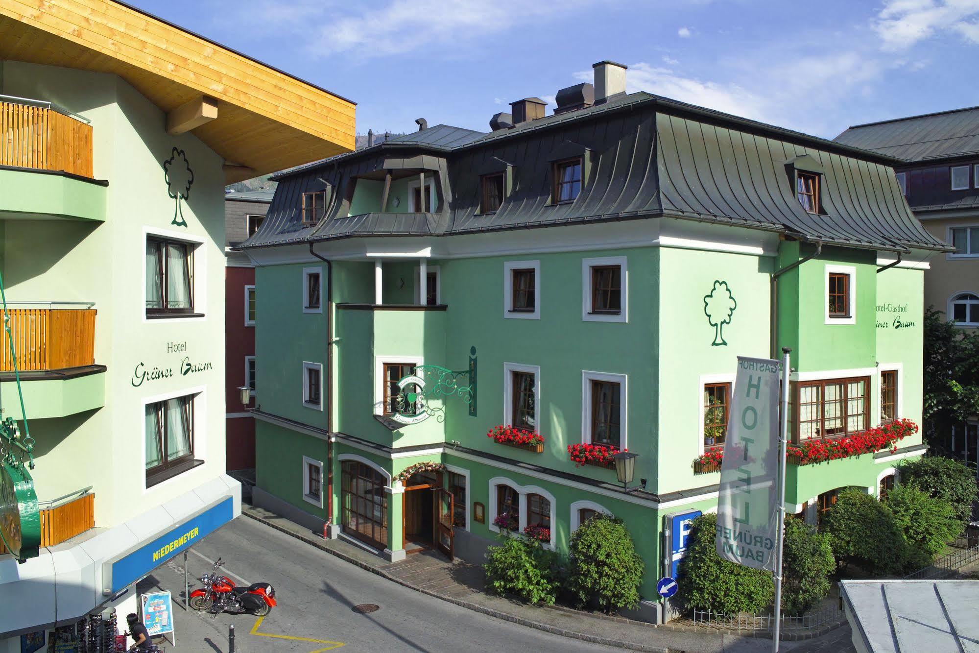 Hotel Gruener Baum Zell am See Exterior photo